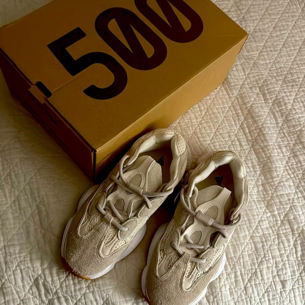 Yeezy 500 brand new